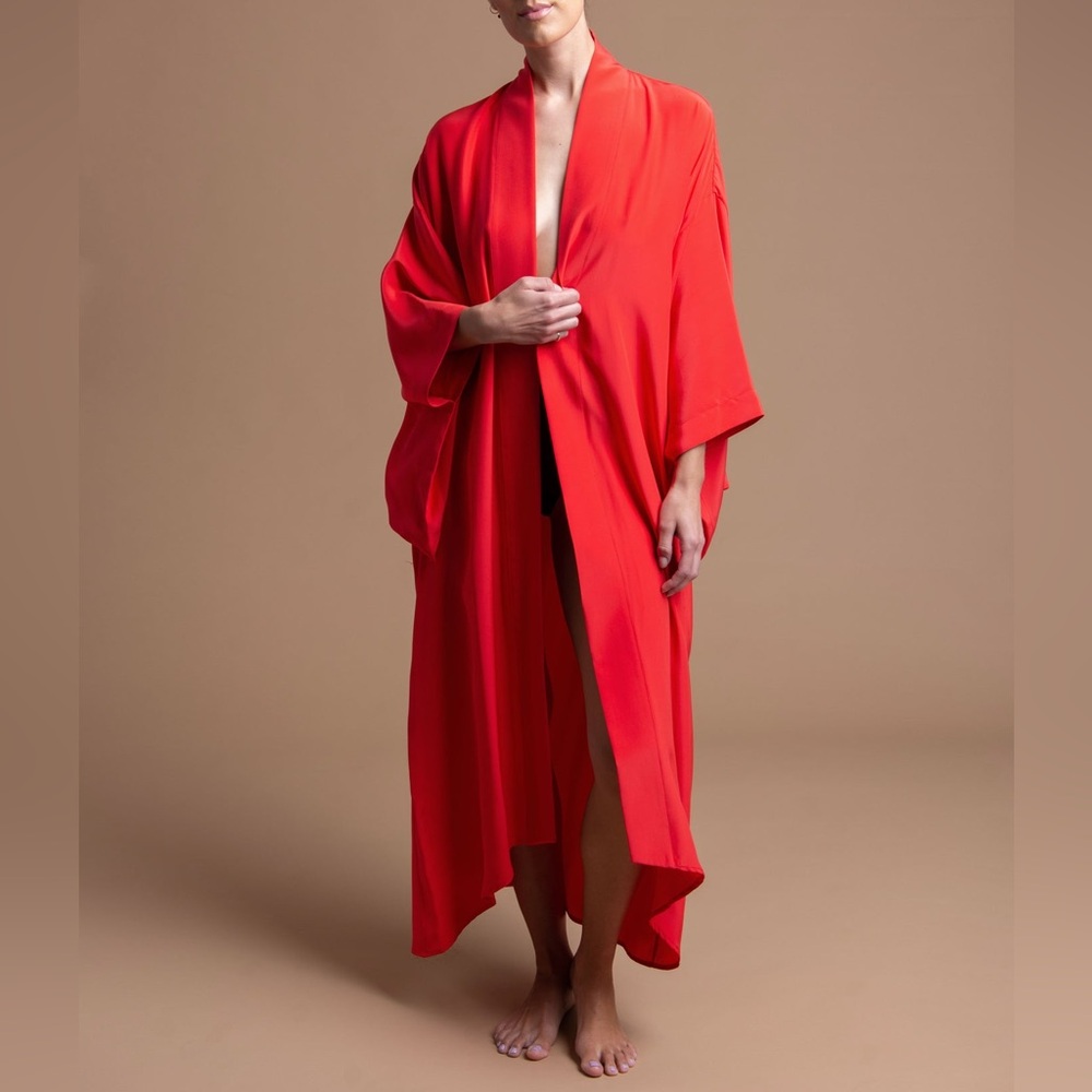 Designer Silk Red Long Kimono Robe NWT 100% Italian Silk One Size Mother’s Day! - Picture 2 of 5